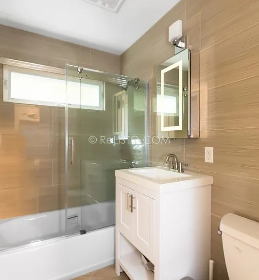 1426 Addison St #B — Photo 5