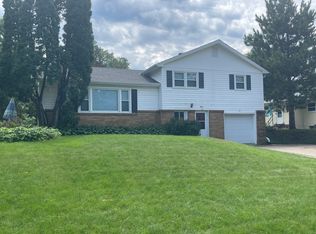 1056 Ingerson Rd, Shoreview, MN 55126