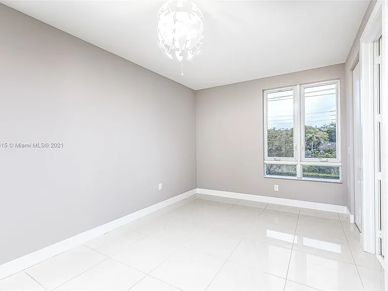 6320 NW 105th Pl — Photo 12