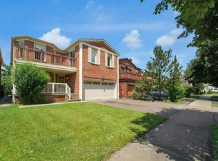217 Badessa Cir, Vaughan, ON