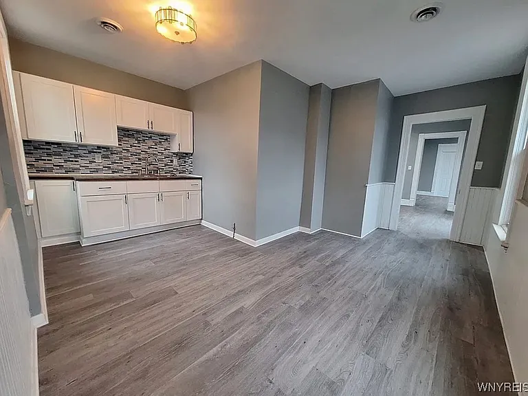 200 W Tupper St #1 — Photo 30