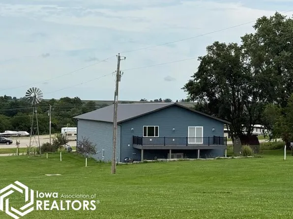 1760 328th Ave, Brooklyn, IA 52211