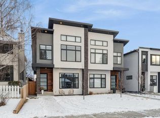 2818 W 30th St SW, Calgary, AB T3E 2M5