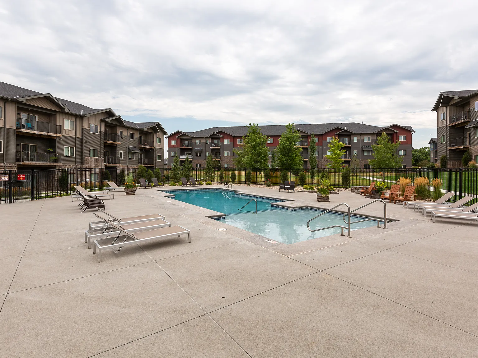 10811 S 204th Avenue Cir — Photo 1