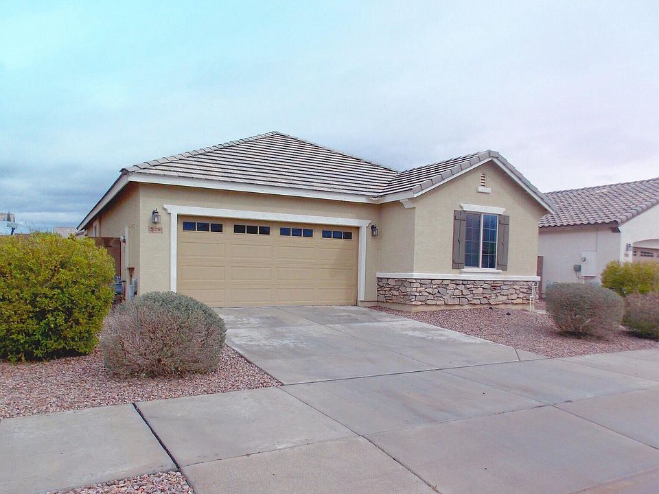 1st image of 21236 E Creekside Dr