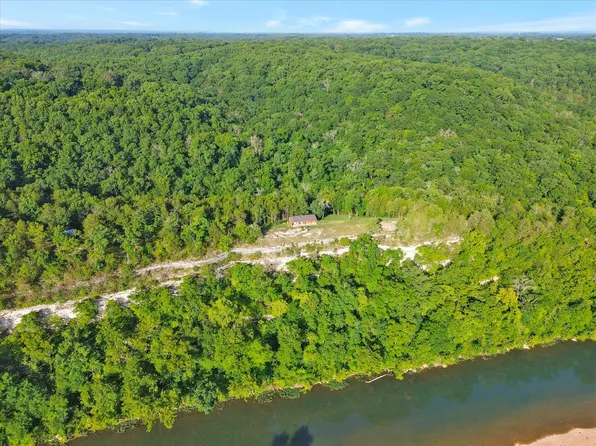 1094 Camp Clark Hill, Galena, MO 65656