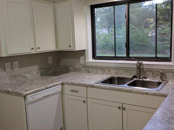 4th image of 11352 Lanewood Cir