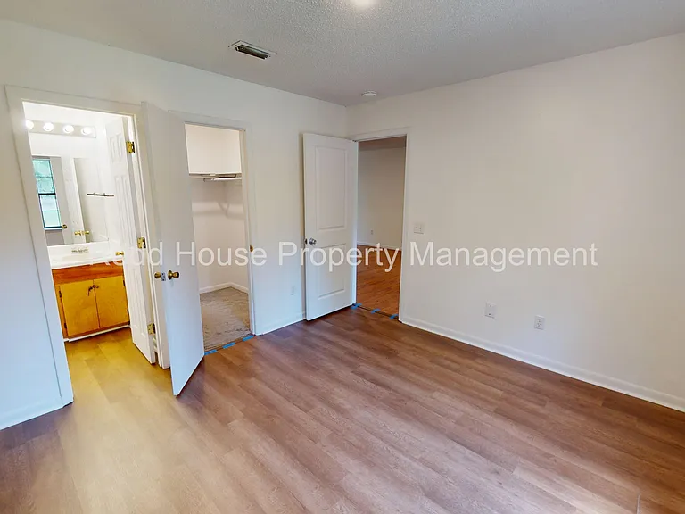 111 Oak Ridge Dr — Photo 15