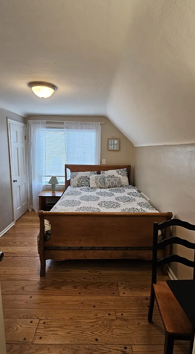 102 South 7th Avenue - 1 — Photo 3