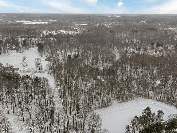 4th image of 3737 Rock Valley Rd