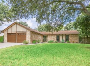 5827 Sun Ridge Dr, San Antonio, TX 78247