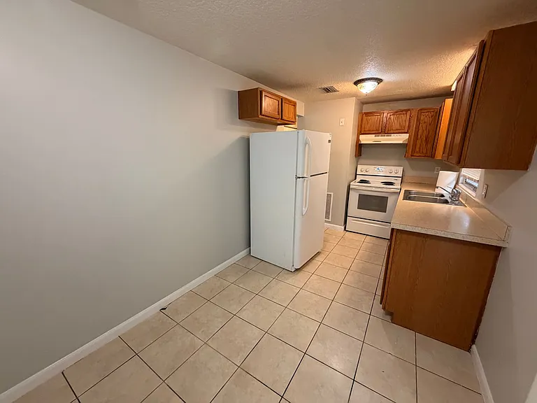 11032 Bluehill Dr — Photo 4