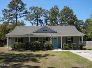 871 Cardinal Rd, Southport, NC 28461