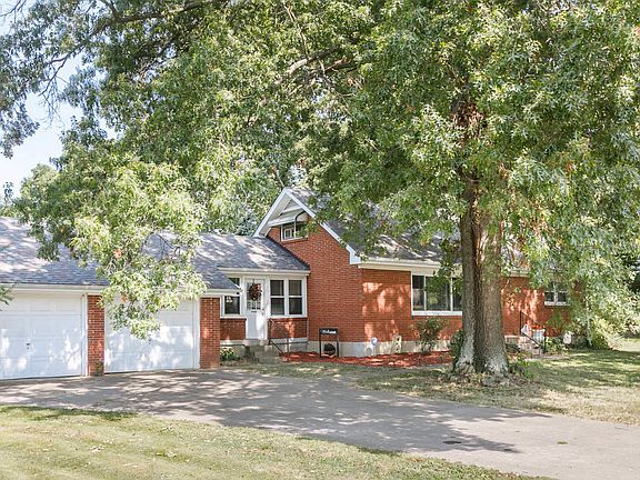5th image of 2916 Bradford Dr