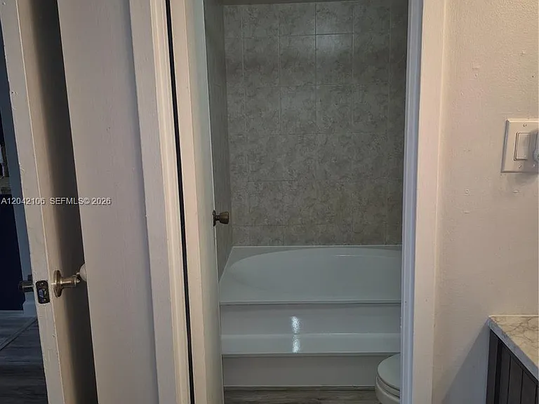 16565 NE 26th Ave #2E — Photo 13
