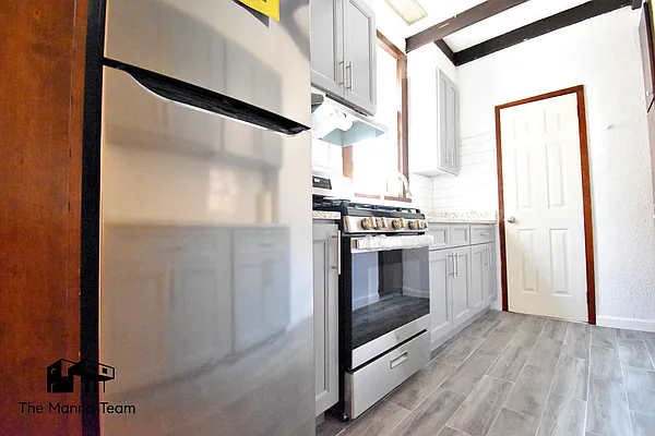 Rented by Compass | media 24