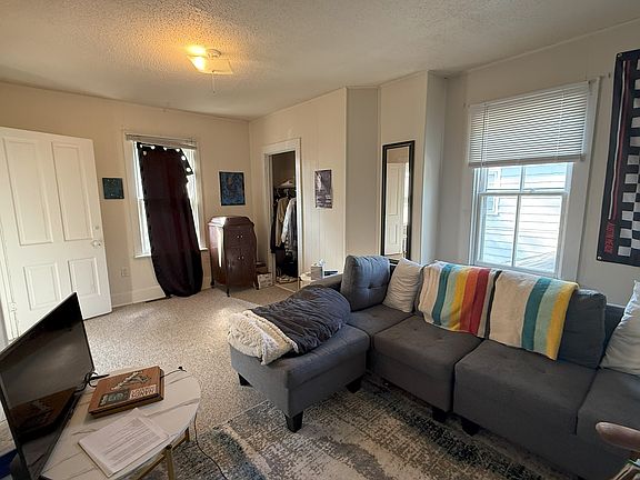 3rd image of 324 N Gilbert St #2