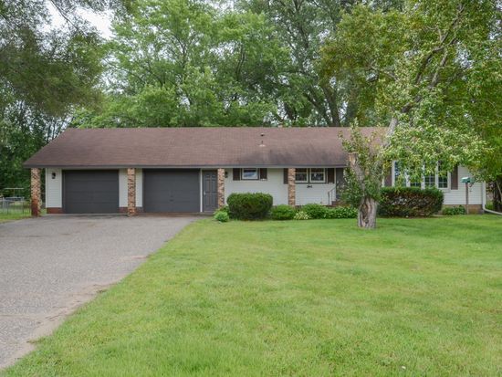 3860 7th Ave, Anoka, MN 55303