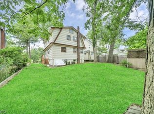 43 Berkeley Pl, Livingston, NJ 07039