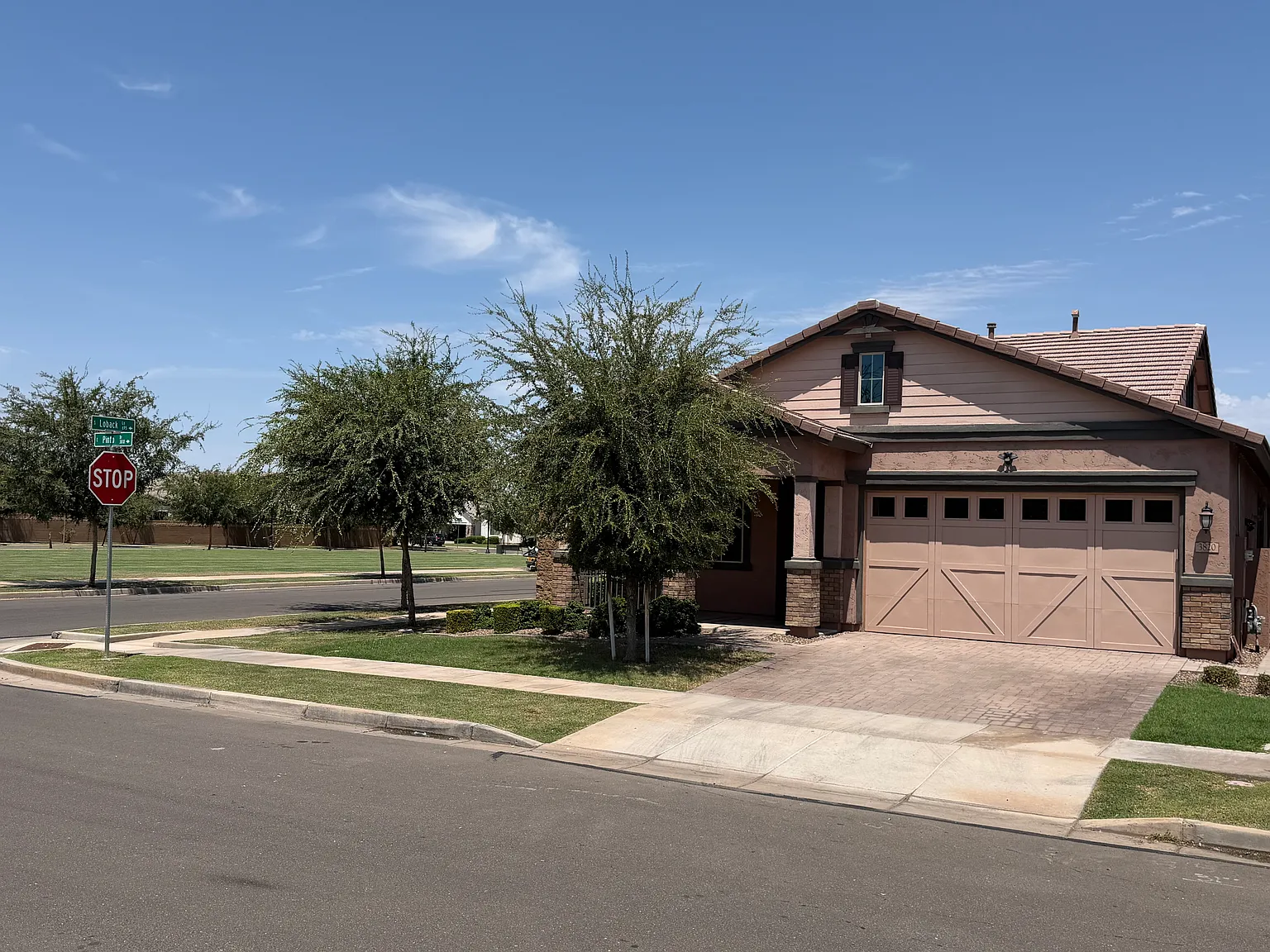 4 bed, 2132 sqft, $3,000 — Photo 1