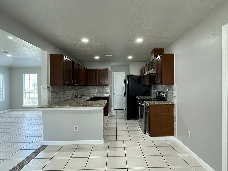 3113 Key West Dr — Photo 3