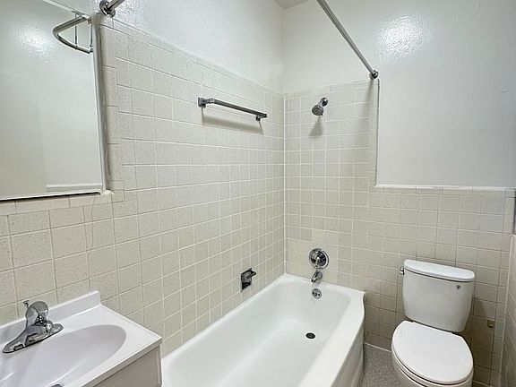 5th image of 355 Octavia St APT 23