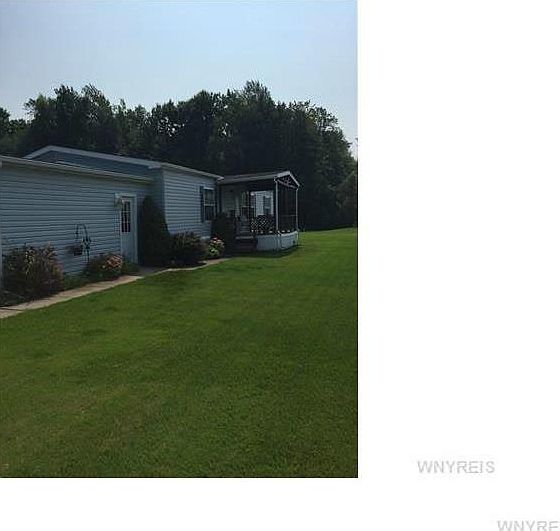 1st image of 122 Golden Pond Est