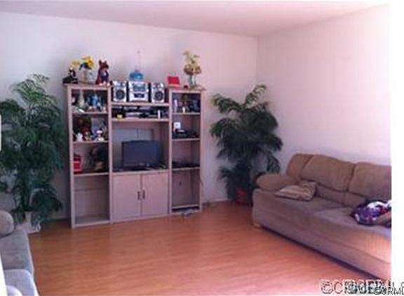 5th image of 980 Blodgett St
