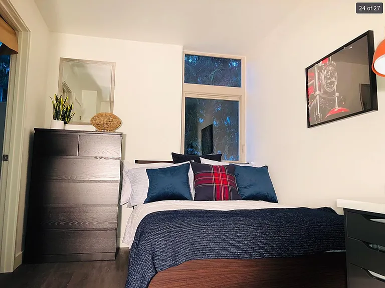 5234 15th Ave NE #102 — Photo 3