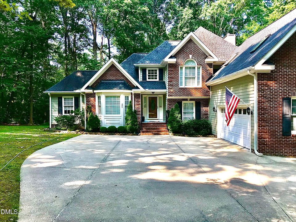 1st image of 225 Tamworth Dr