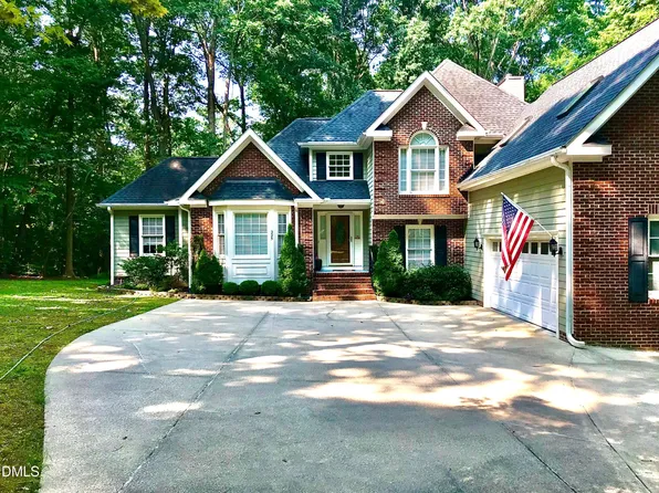 225 Tamworth Dr, Willow Spring, NC 27592