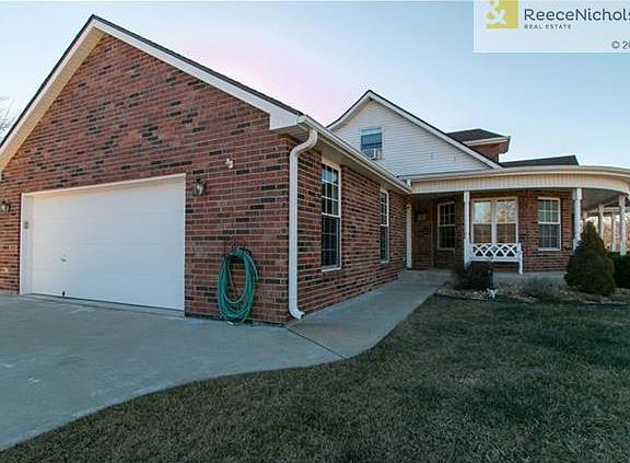4th image of 5684 SE Meadow Ln