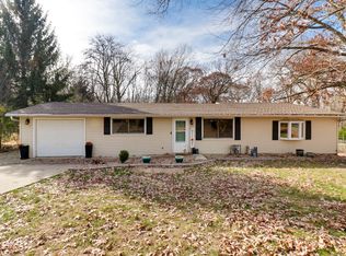 14 Kenton St, Mackinaw, IL 61755