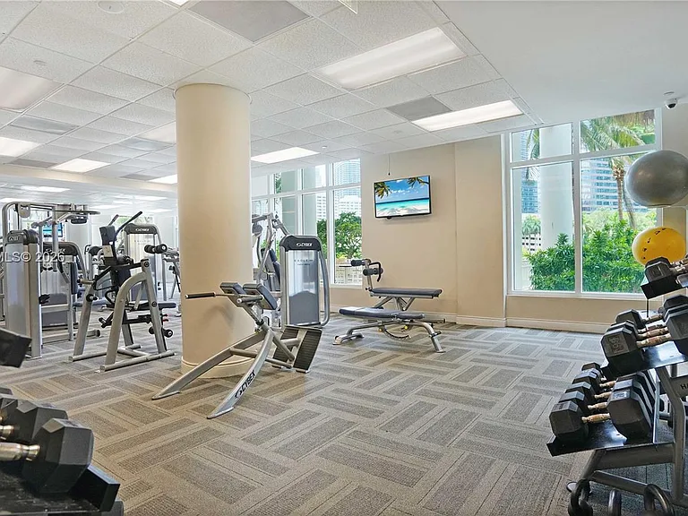 801 Brickell Key Blvd #2210 — Photo 59
