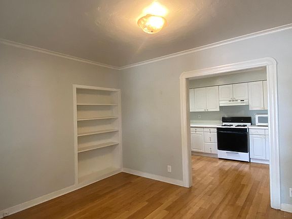 3rd image of 231 W Palm Ave