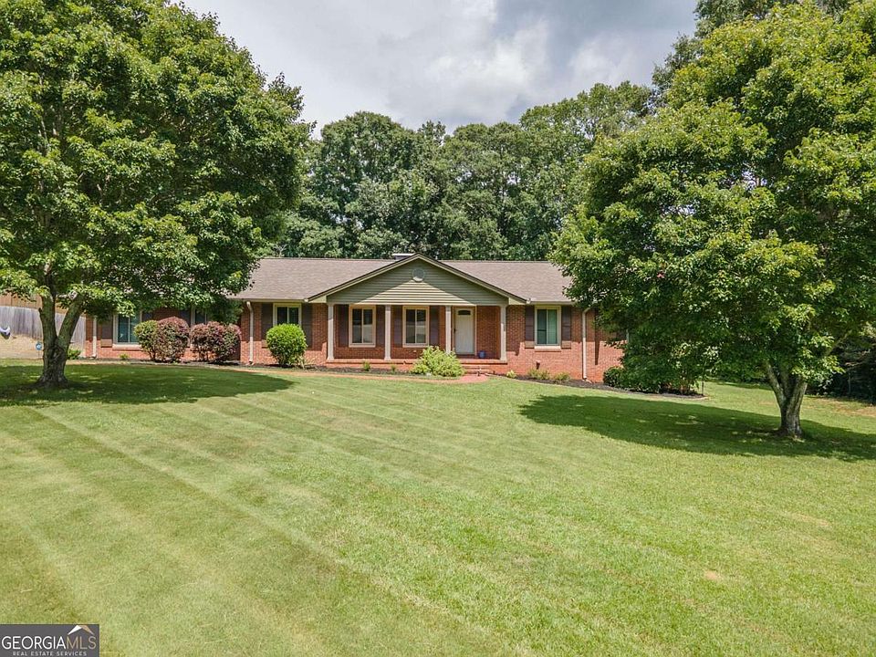 1st image of 650 Azalea Dr