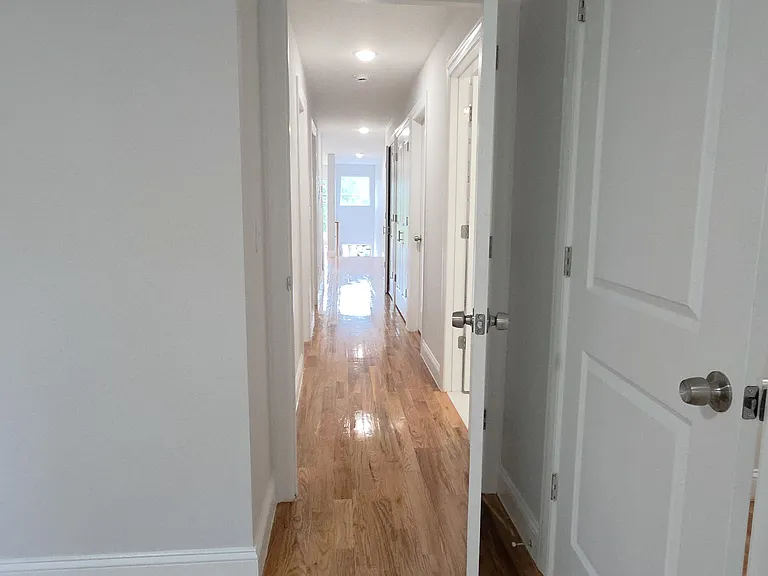 465 Hawthorne Ave #1 — Photo 18