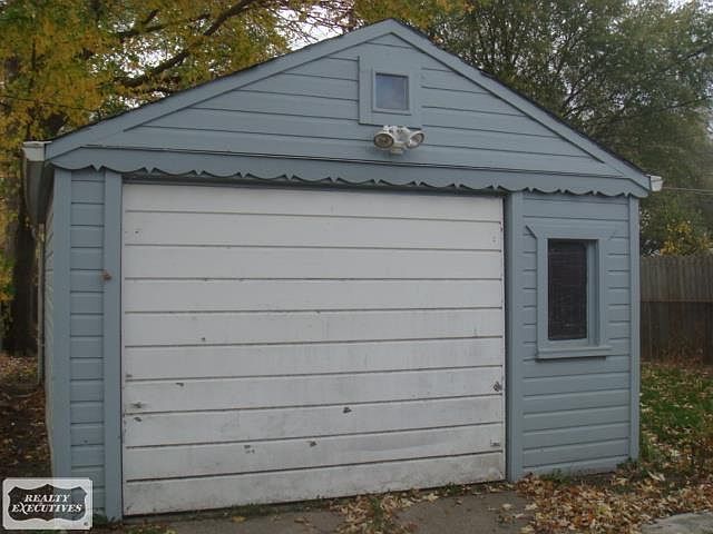 22605 Heussner Ave Warren MI 48089 MLS 50134137 Zillow