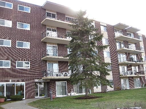 1st image of 5300 S Walnut Ave #14E