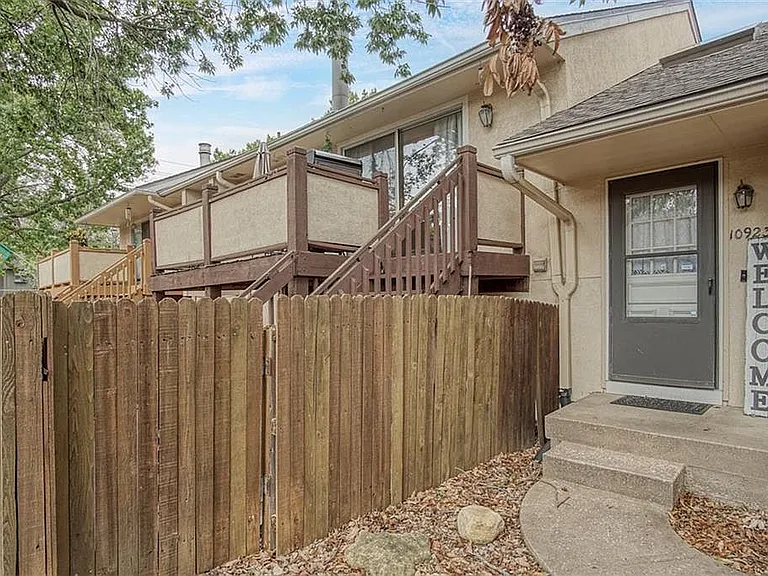 10923 Gillette St — Photo 16