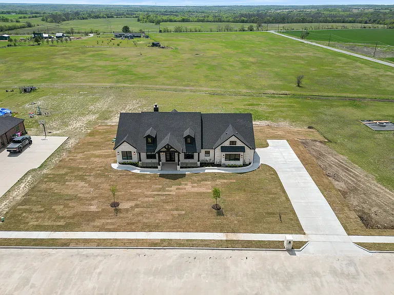 5306 Calle Dr — Photo 40