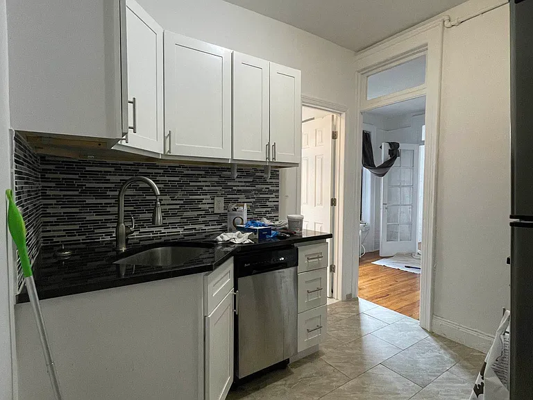 226 E 83rd St #26 — Photo 3
