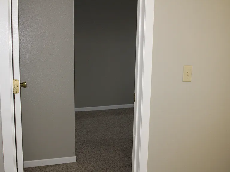Apt 102 - 26_11192019