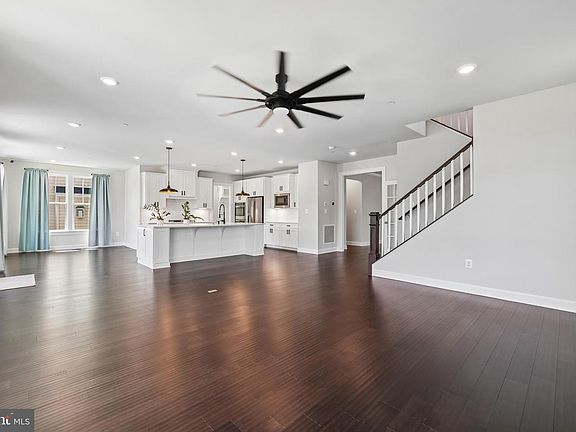 2nd image of 2625 Orchard Oriole Way