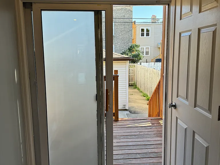5141 W Barry Ave #2 — Photo 8