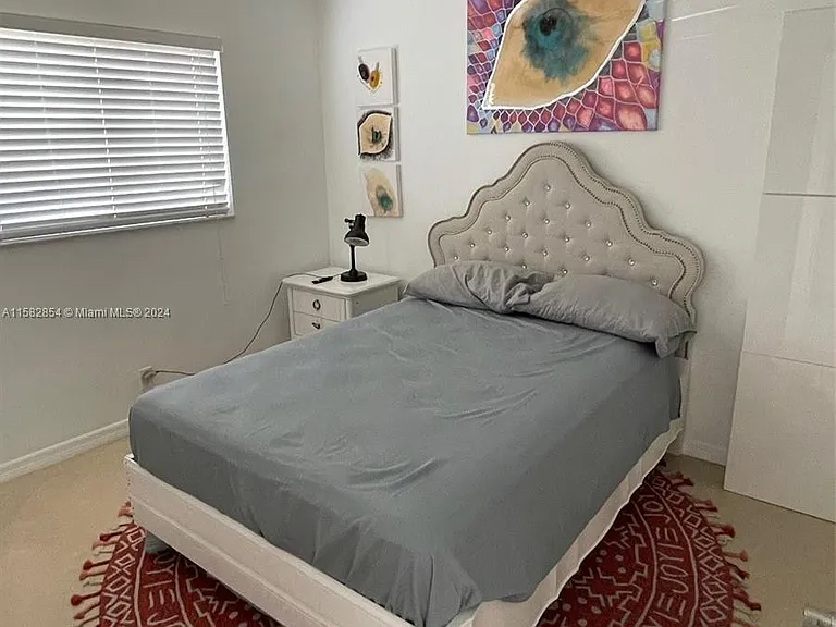 4920 SW 27th Ave — Photo 13
