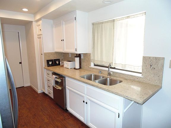 4th image of 6322 Whaley Dr