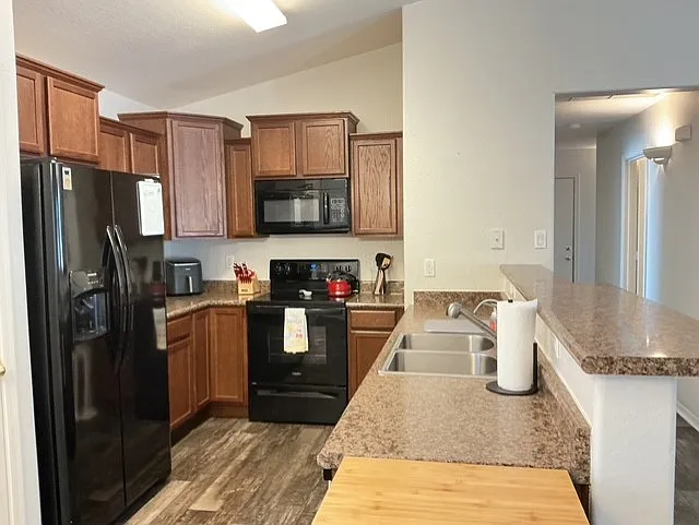 3 bed, 1520 sqft, $2,300 — Photo 2