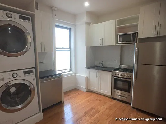 Rented by Bohemia Realty Group | media 12