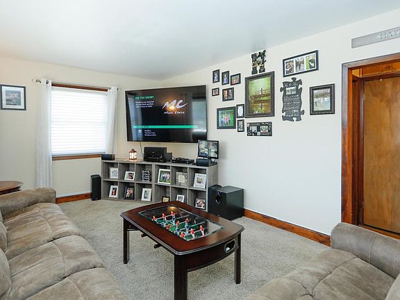 25 Pleasant Ave-105